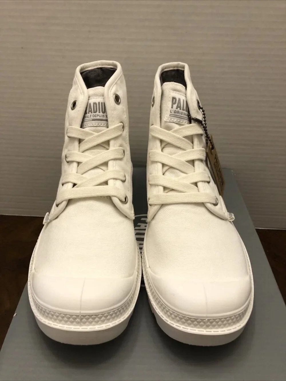 Palladium PAMPA HI in Star White Size 10